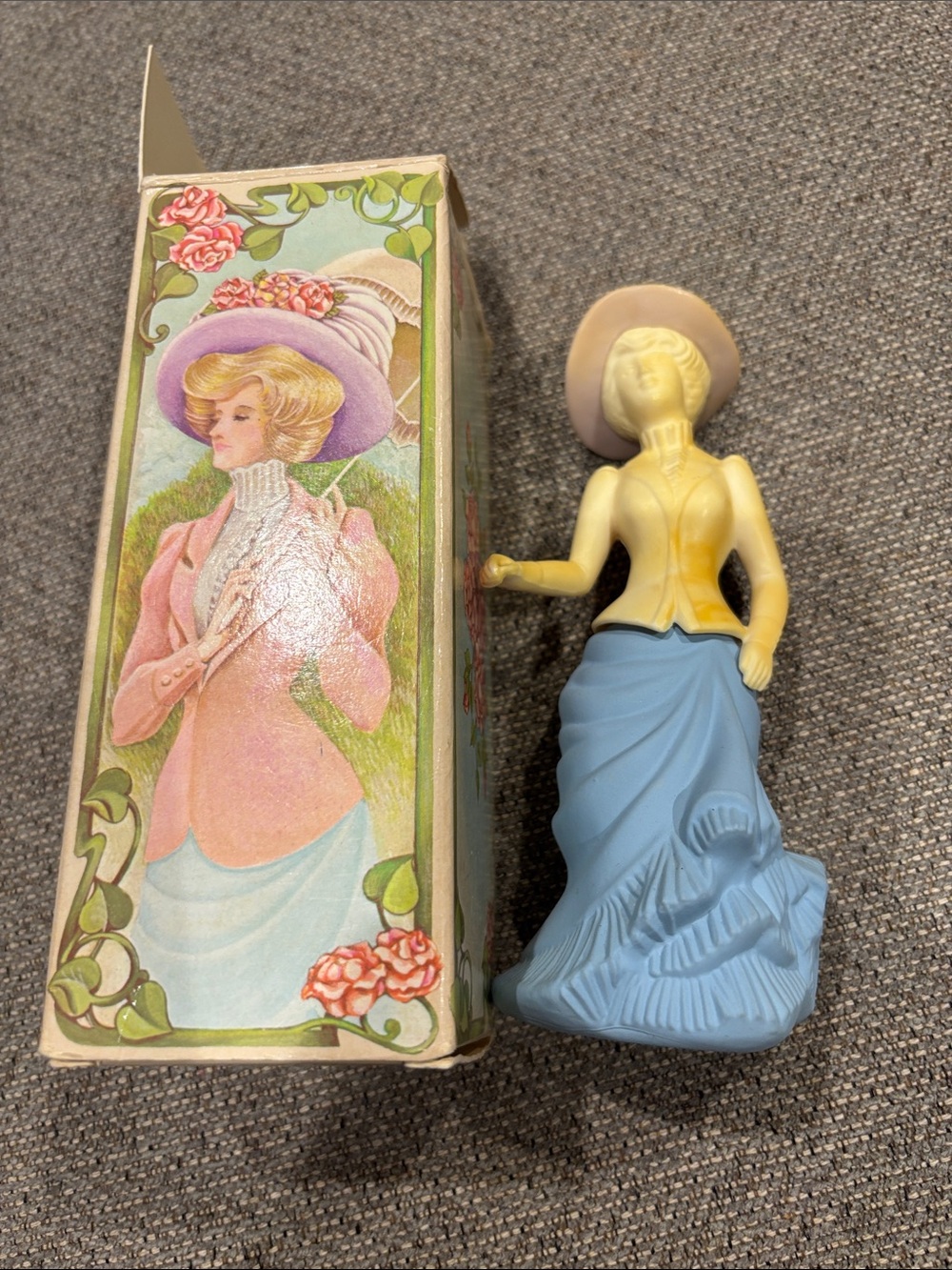 Avon Vintage Woman Figurine Bath & Body Soap dispenser Blue & Cream